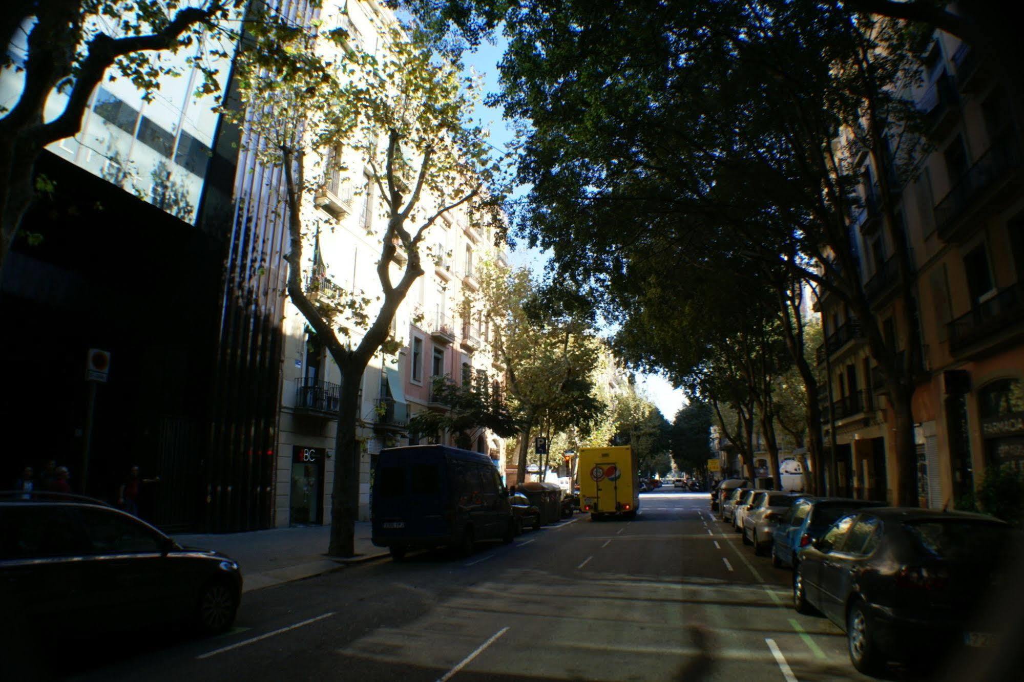 Flateli Borrell Apartment Barcelona Exterior photo